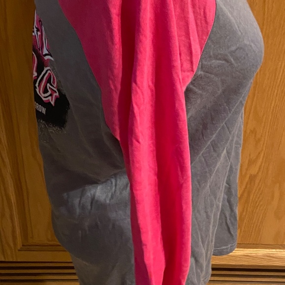 NWOT Elevate Women's Small T-Mobile T-Force Social Swag T-Shirt Gray / Pink Crew - Picture 4 of 11